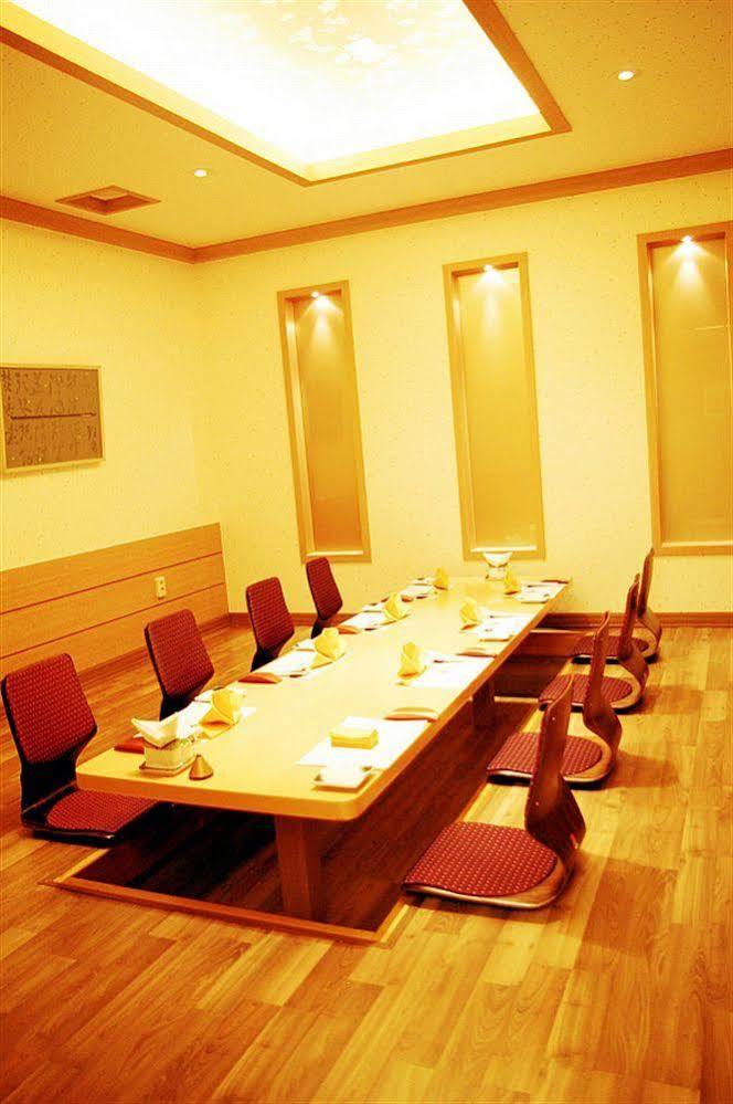 B&Beach Tourist Hotel Yeosu Extérieur photo
